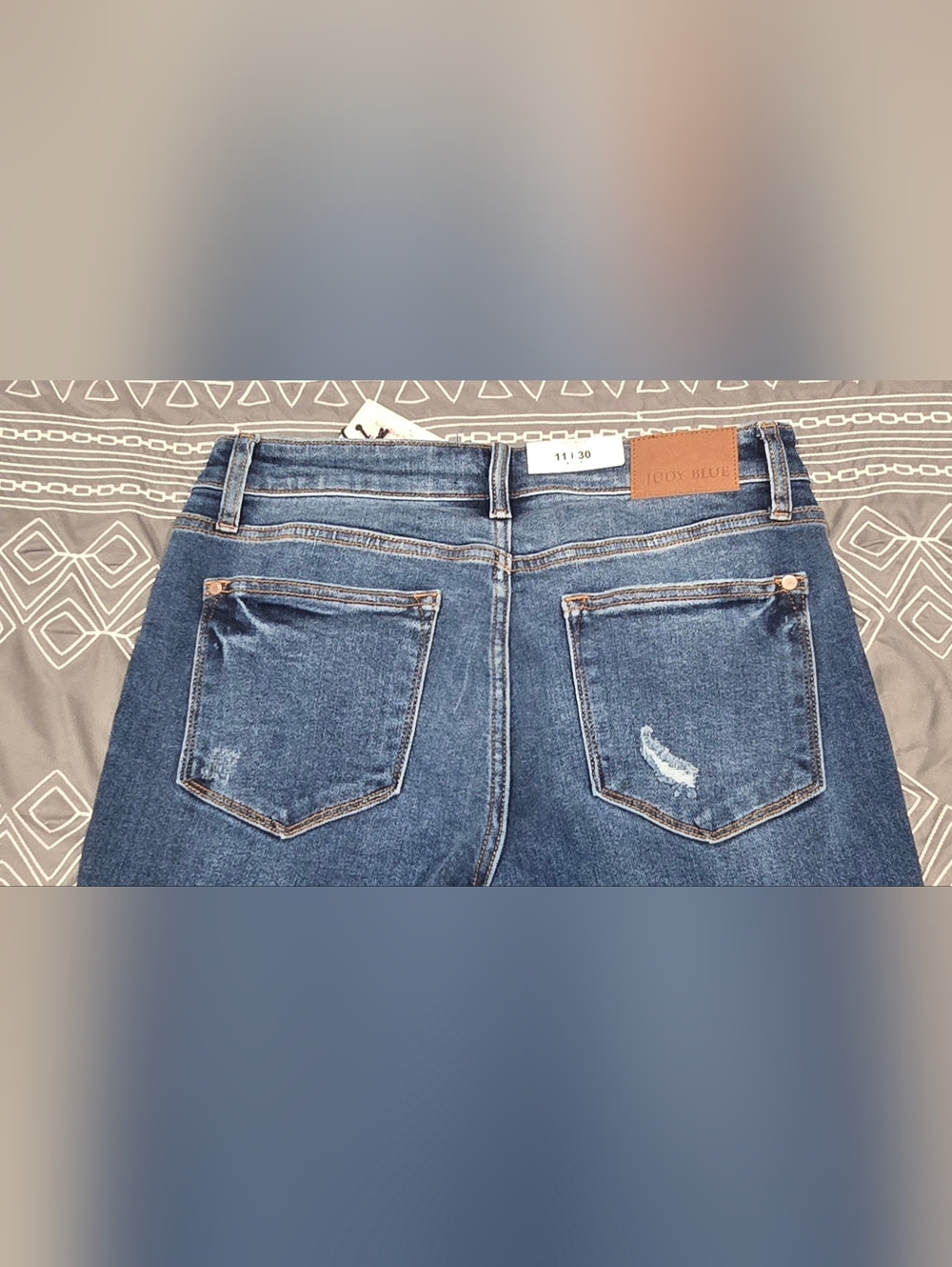 Judy Blue Midrise Distressed Relaxed Straight Fit Dad Jeans Size 11/30 - Picture 4 of 10